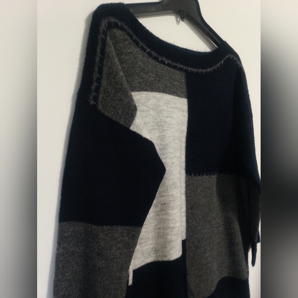 NEW Evans Navy Sweater / Size  2X - Picture 3 of 8